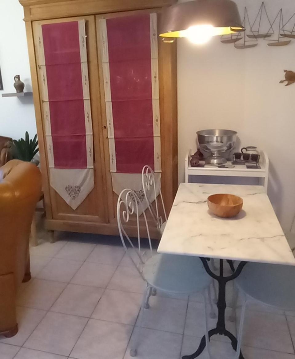 La Petite Maison Saint-Martin-Lez-Tatinghem Buitenkant foto
